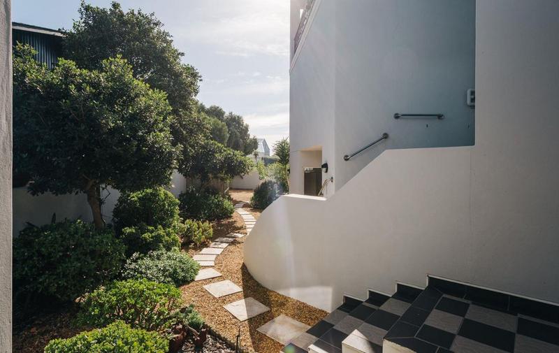 4 Bedroom Property for Sale in Kommetjie Western Cape